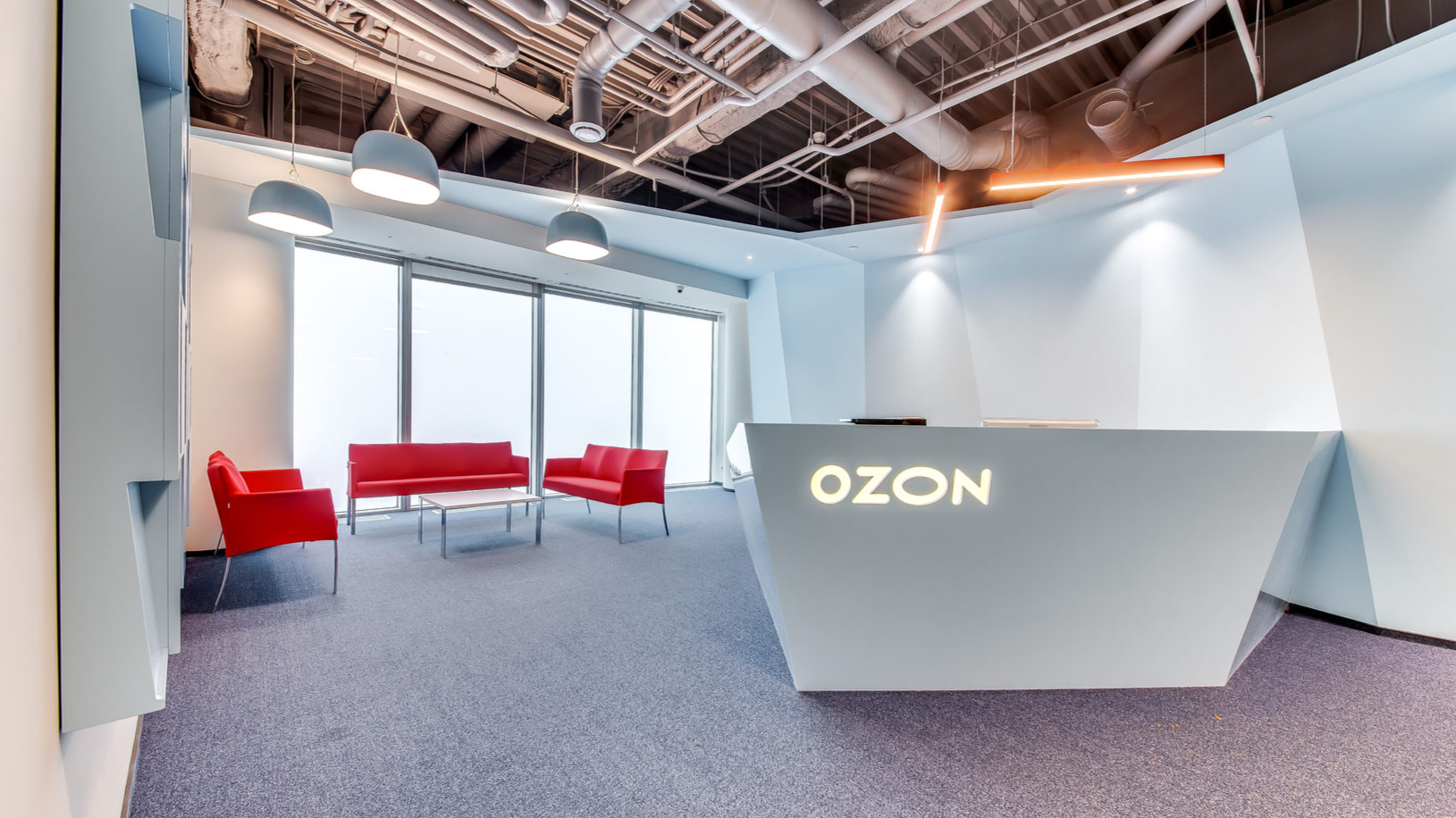 Ozon 将超过 70% 的办公室员工转移到远程工作，交付和履行中心在加强安全措施的情况下保持开放